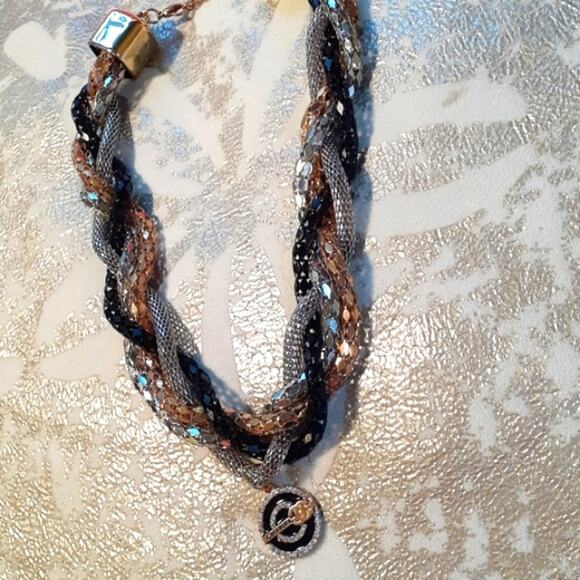 CHUNKY Layered Art Necklace COCO Pendent Black & Gold Chains Thick Chains Bling - Picture 8 of 8